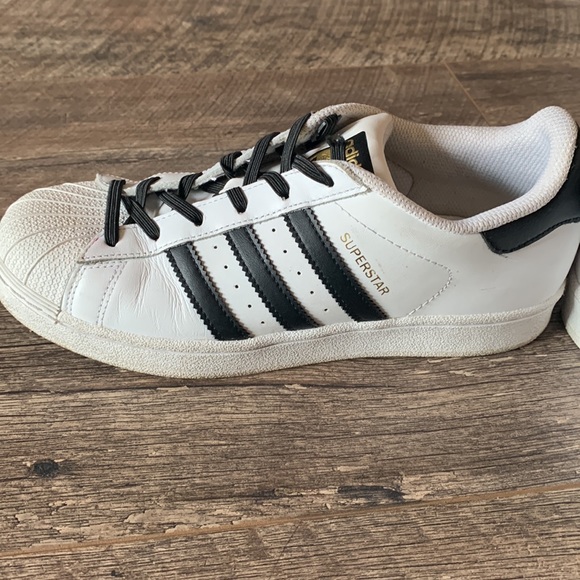 Adidas Superstar Originals - Picture 2 of 5